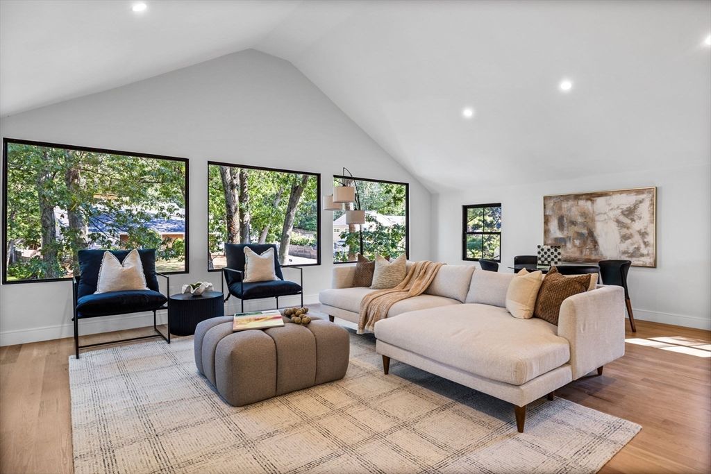 Interior, Living room, Recessed Lighting, Wood Texture Flooring