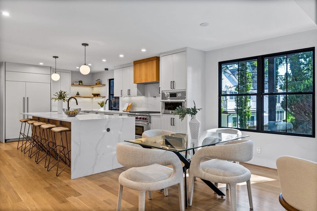 Dining room, Interior, Kitchen, Pendant Lights, Recessed Lighting, Stainless Steel Appliances, Wood Texture Flooring