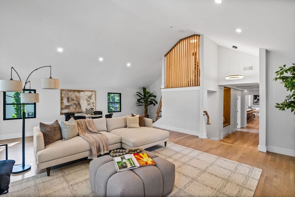 Interior, Living room, Pendant Lights, Recessed Lighting, Wood Texture Flooring