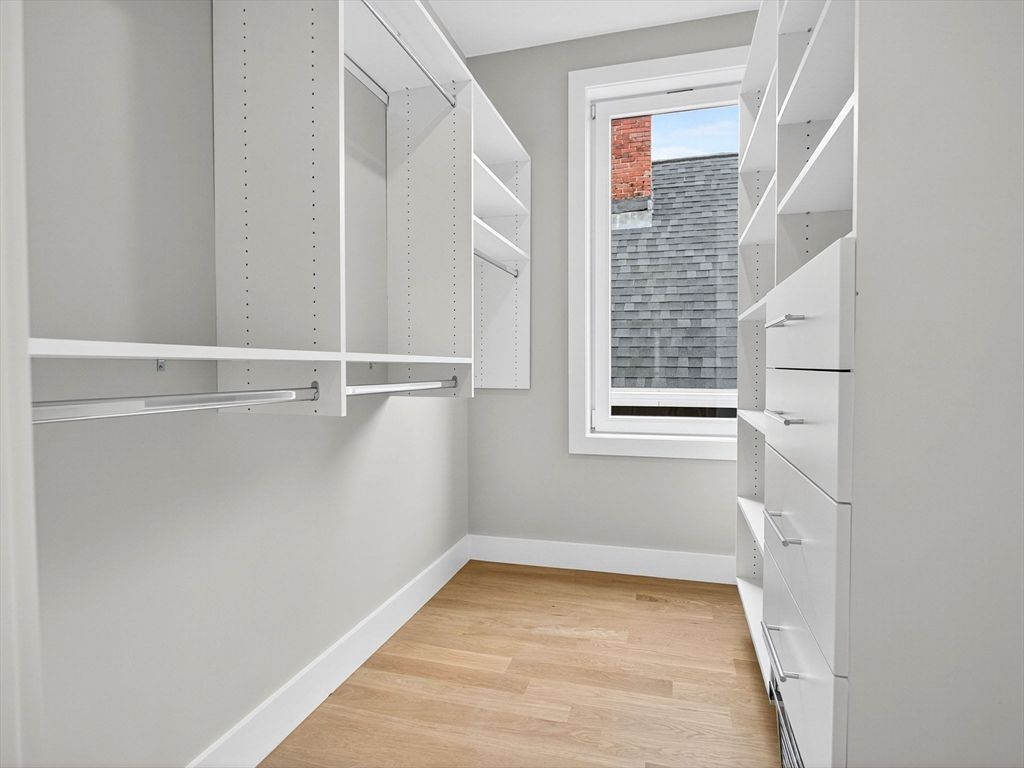 Interior, Walk-in Closets, Wood Texture Flooring