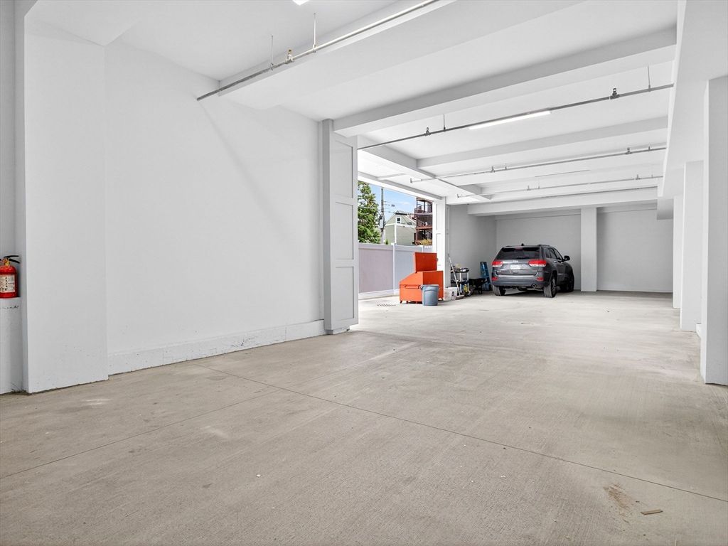 Garage, Interior