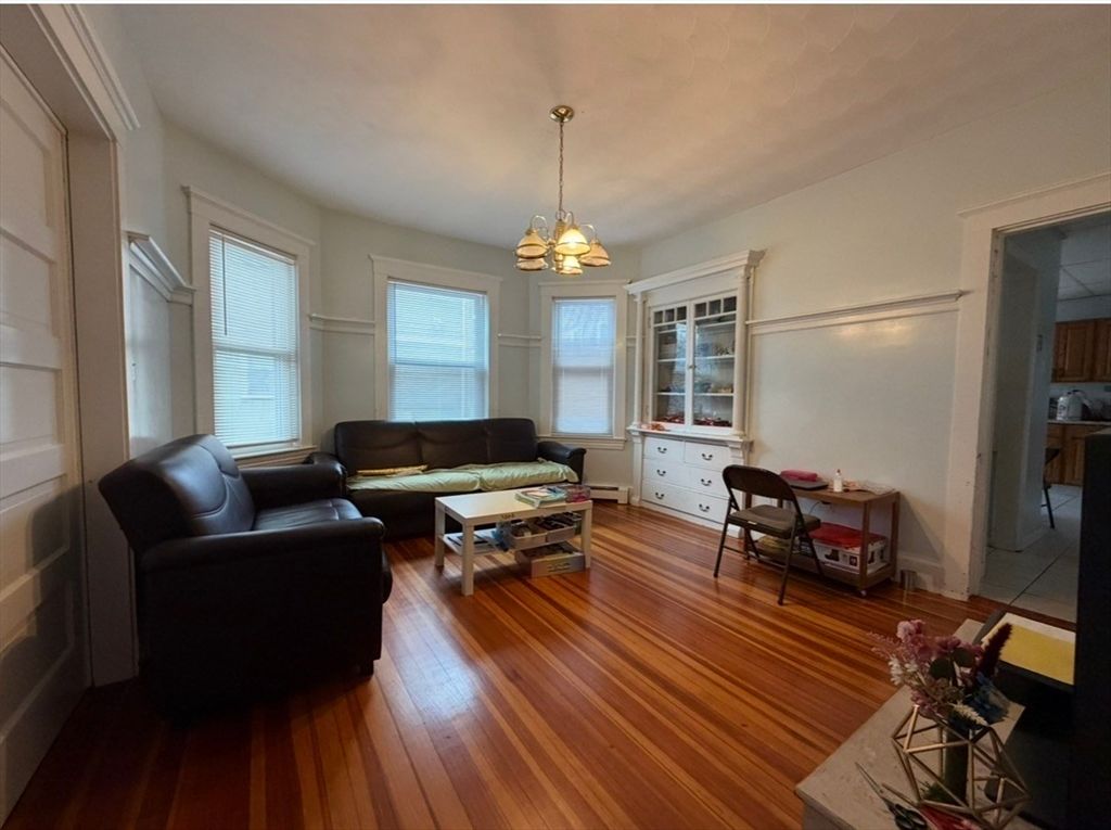 Interior, Living room, Pendant Lights, Wood Texture Flooring