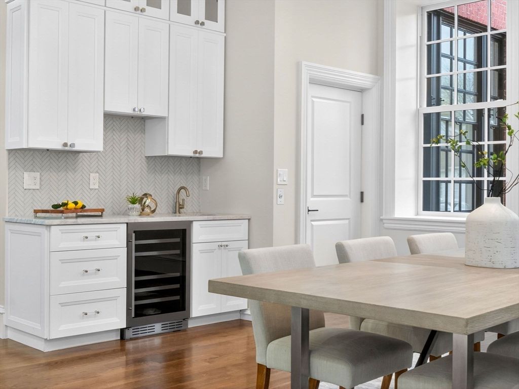 Dining room, Interior, Wood Texture Flooring