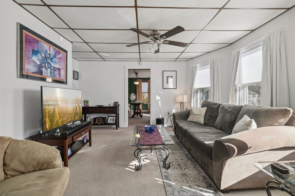 Interior, Living room, Pendant Lights