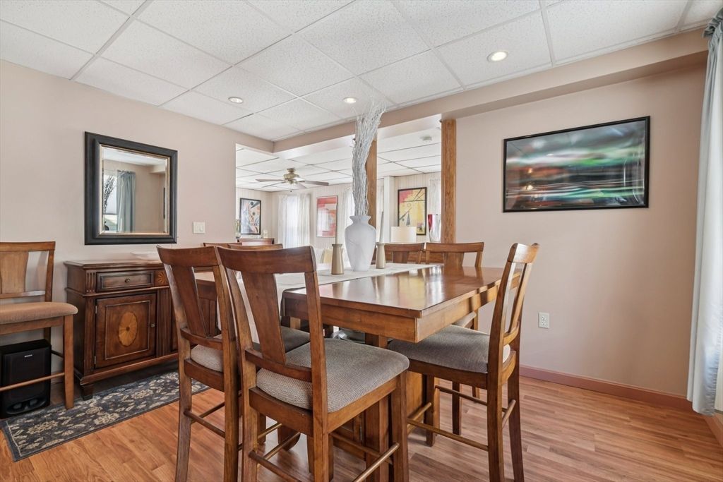 Dining room, Interior, Recessed Lighting, Wood Texture Flooring