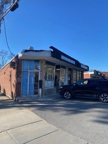 Exterior, Facade, Brick Facade, Modern