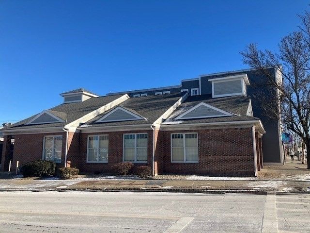 Exterior, Facade, Brick Facade, American Craftsman