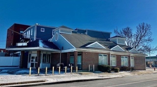 Exterior, Facade, Brick Facade, American Craftsman