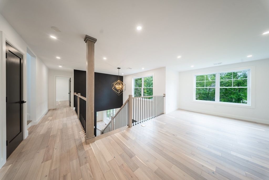Interior, Pendant Lights, Recessed Lighting, Wood Texture Flooring