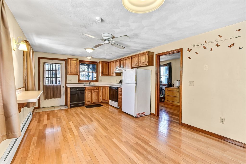 Interior, Kitchen, Wood Texture Flooring