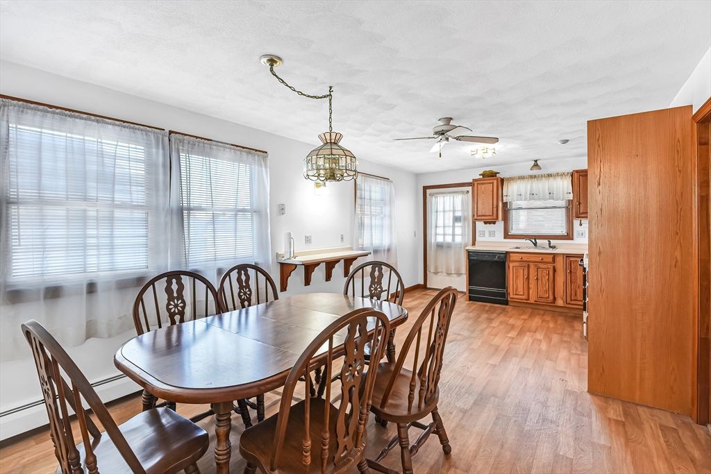Dining room, Interior, Kitchen, Pendant Lights, Wood Texture Flooring