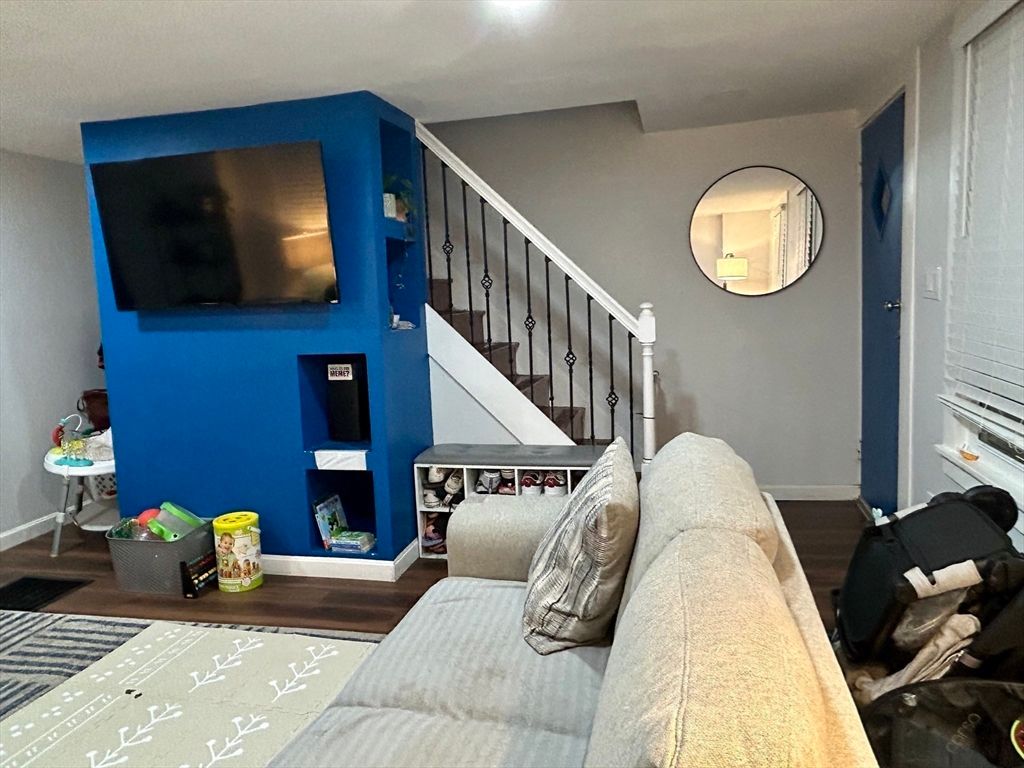 Bedroom, Fireplace, Interior, Wood Texture Flooring