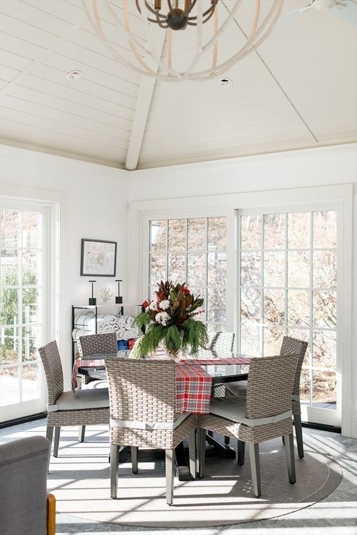 Dining room, Interior, Recessed Lighting