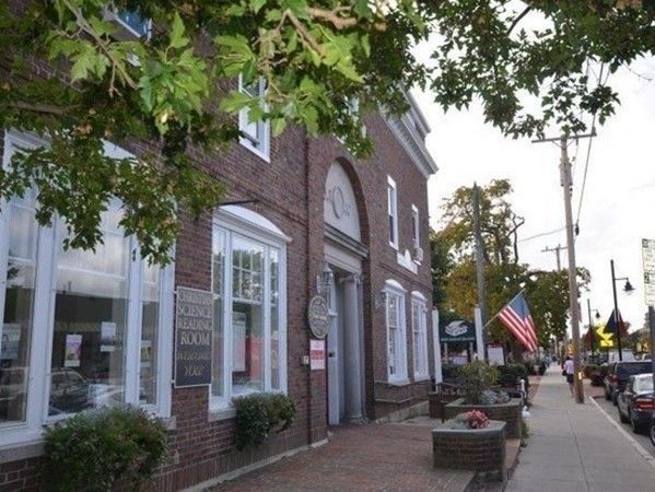 Exterior, Facade, Brick Facade, Rowhouse