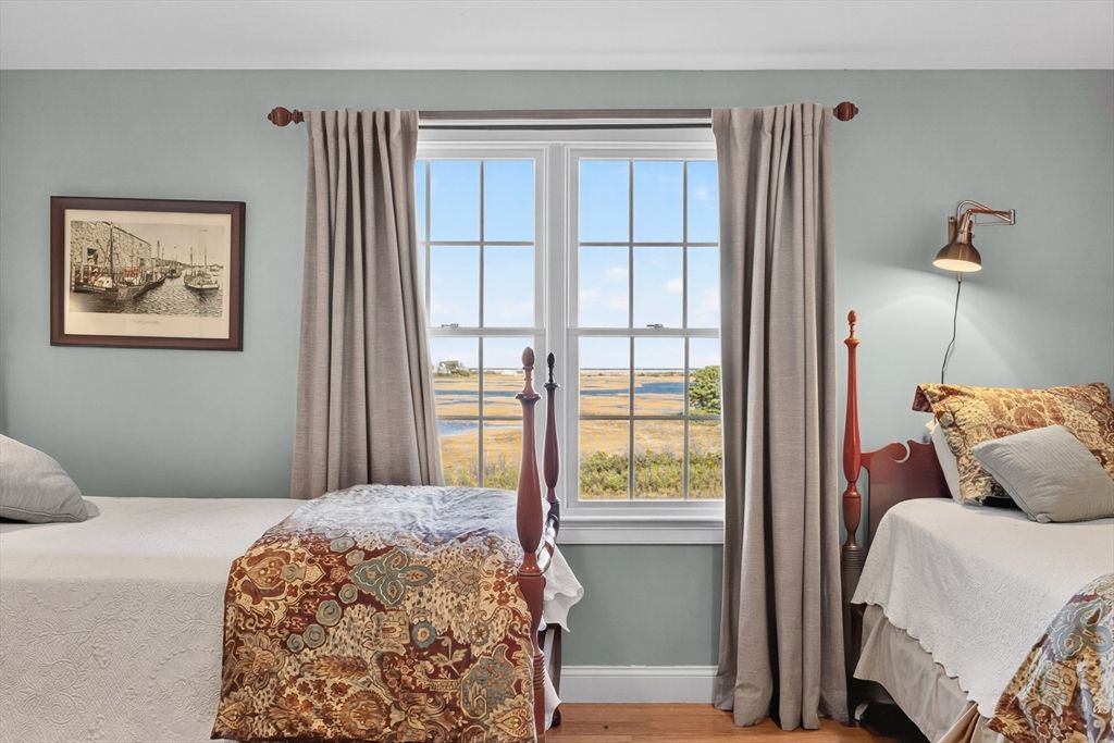 Bedroom, Interior, Water, Wood Texture Flooring