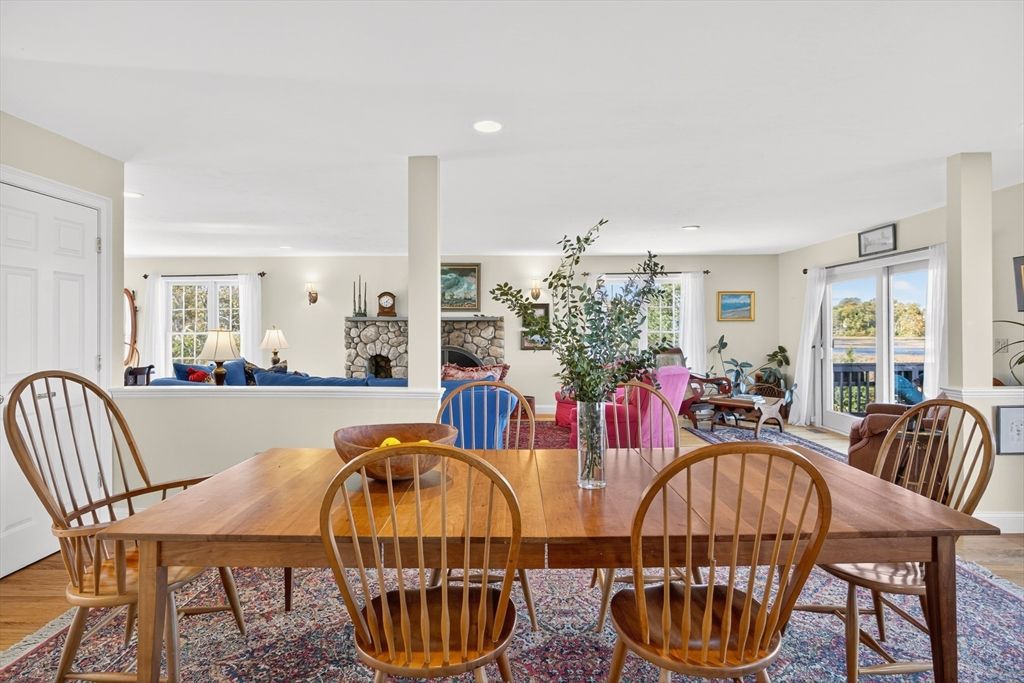 Dining room, Fireplace, Interior, Recessed Lighting, Wood Texture Flooring