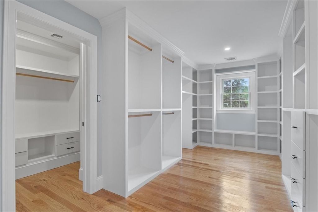 Interior, Recessed Lighting, Walk-in Closets, Wood Texture Flooring