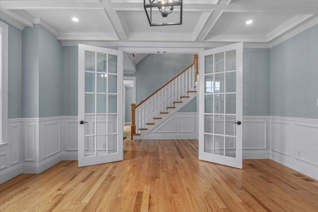 Empty room, Interior, Pendant Lights, Recessed Lighting, Wood Texture Flooring