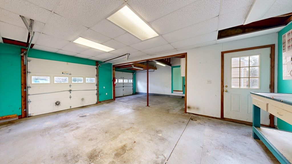 Garage, Interior, Recessed Lighting