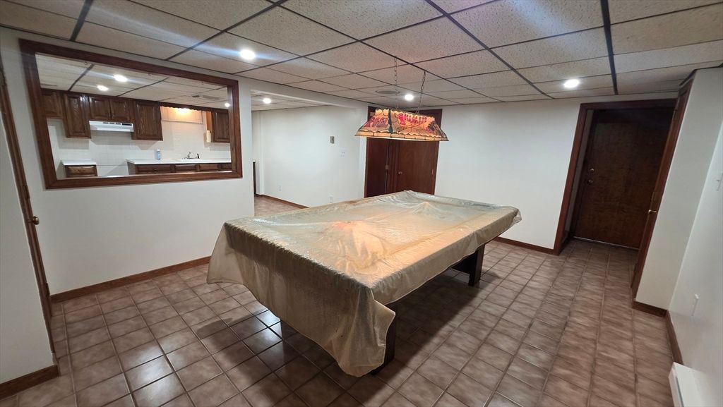 Game Room, Interior, Recessed Lighting