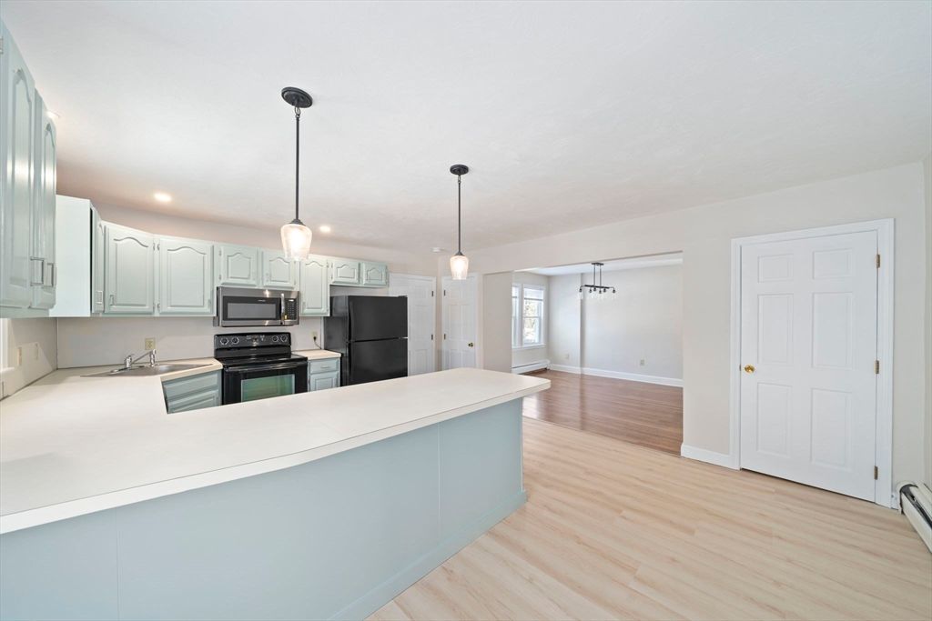 Interior, Kitchen, Pendant Lights, Recessed Lighting, Wood Texture Flooring