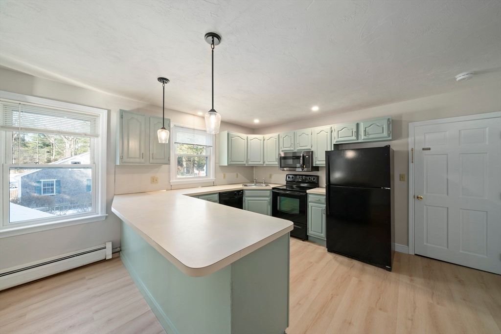 Interior, Kitchen, Pendant Lights, Recessed Lighting, Wood Texture Flooring