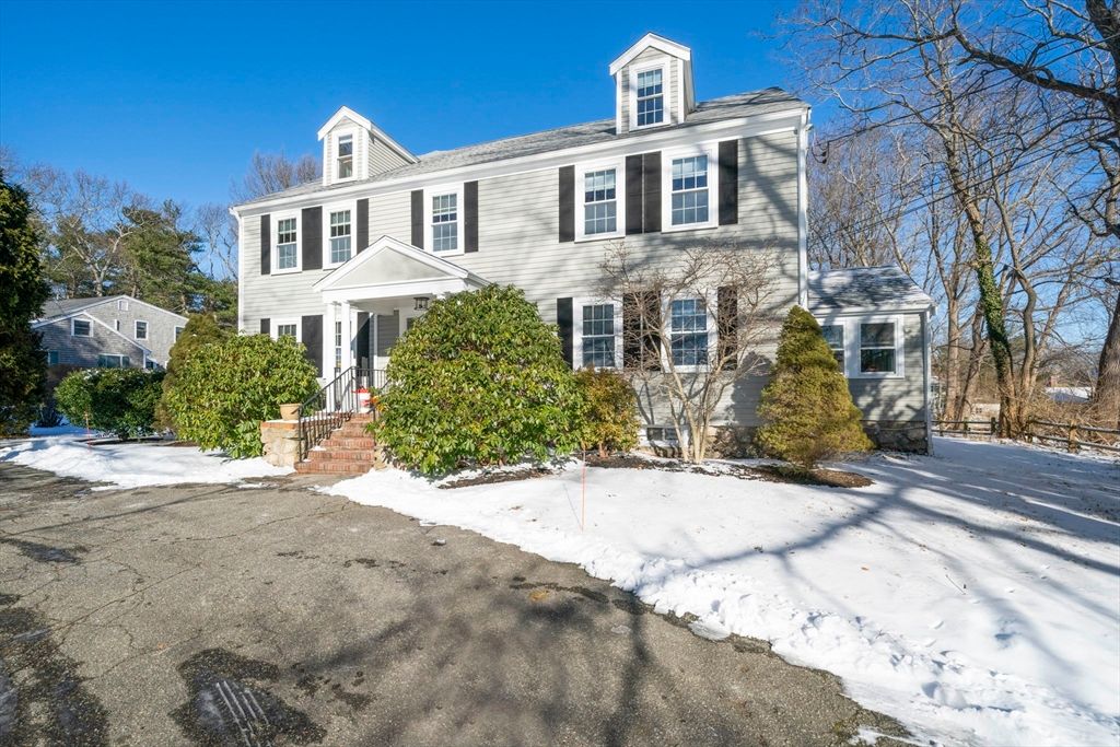 Exterior, Facade, Georgian