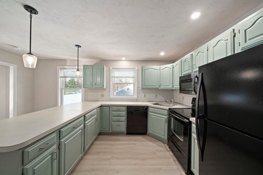 Interior, Kitchen, Pendant Lights, Recessed Lighting, Wood Texture Flooring