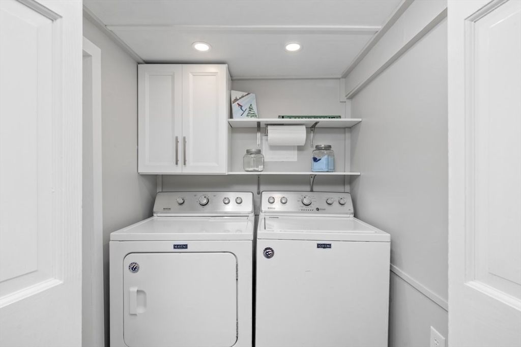 Interior, Recessed Lighting, Utility Closets, Washer