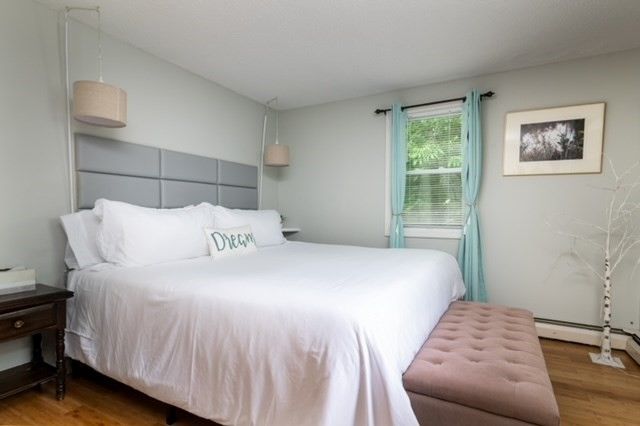 Bedroom, Interior, Pendant Lights, Wood Texture Flooring