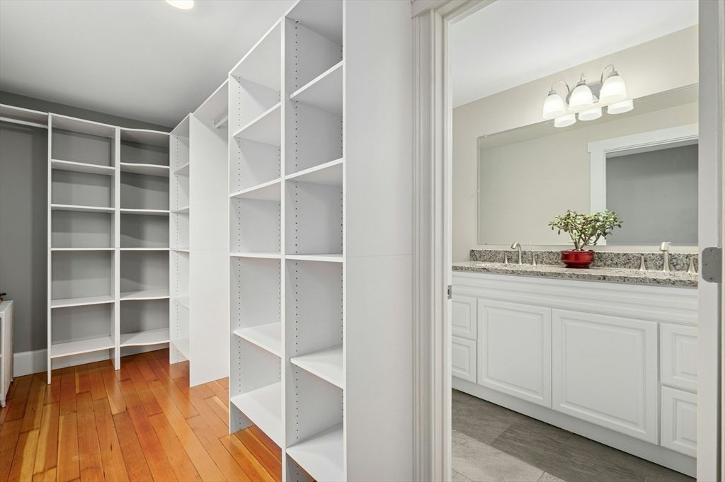 Interior, Recessed Lighting, Walk-in Closets, Wood Texture Flooring