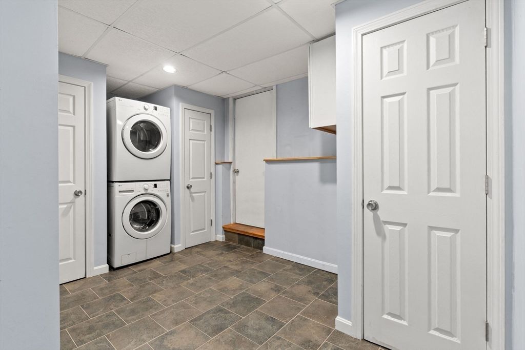 Interior, Recessed Lighting, Utility Closets, Washer