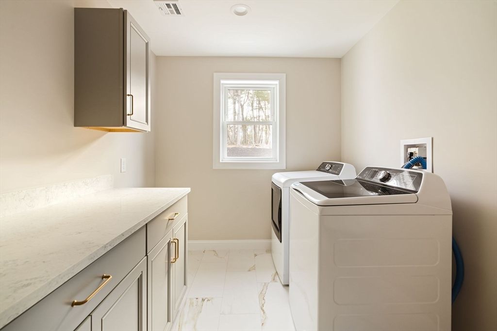 Interior, Marble, Recessed Lighting, Washer