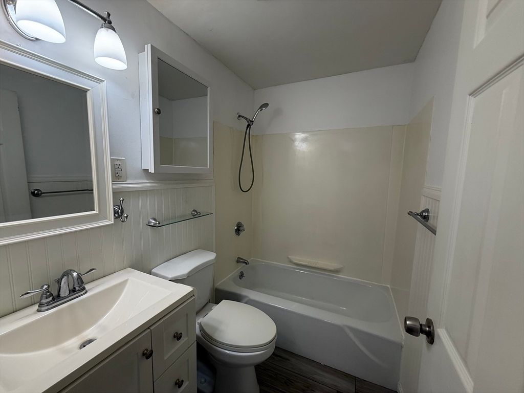 Bathroom, Interior, Wood Texture Flooring