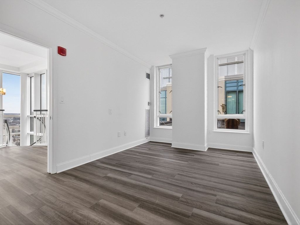 Empty room, Interior, Pendant Lights, Wood Texture Flooring