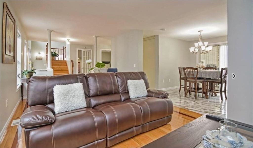 Chandelier, Dining room, Interior, Living room, Wood Texture Flooring