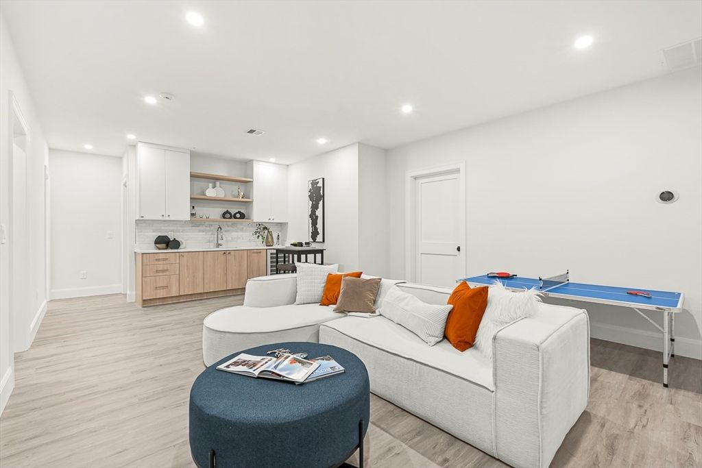 Game Room, Interior, Living room, Recessed Lighting, Wood Texture Flooring