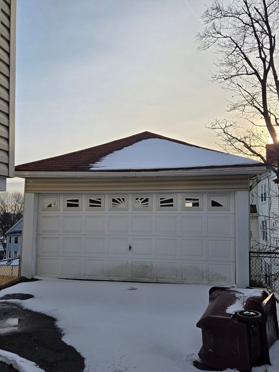 Detached Garage, Exterior