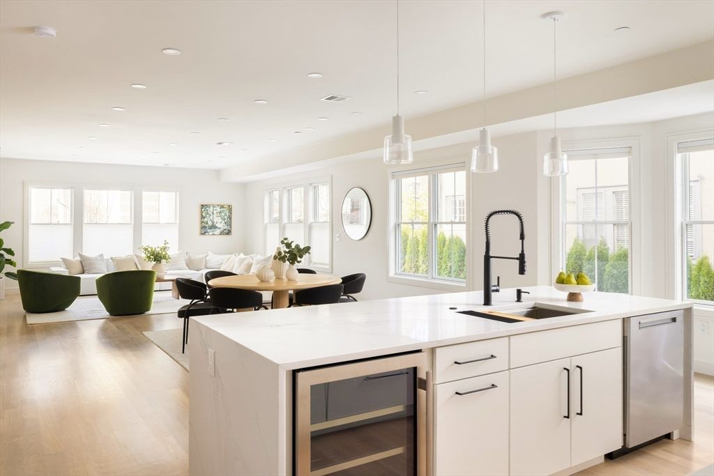 Dining room, Interior, Kitchen, Living room, Pendant Lights, Recessed Lighting, Stainless Steel Appliances, Wood Texture Flooring