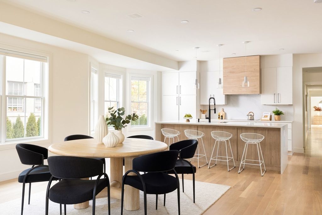 Dining room, Interior, Kitchen, Pendant Lights, Recessed Lighting, Wood Texture Flooring