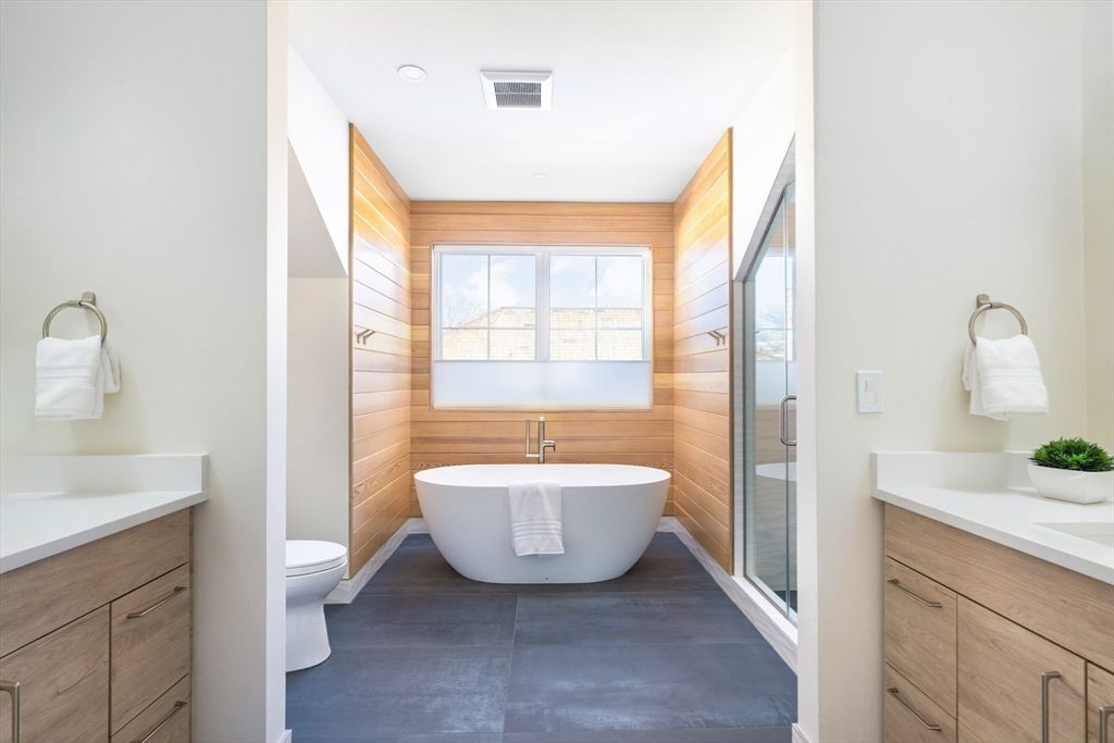 Bathroom, Free Standing Baths, Interior, Recessed Lighting, Wooden Walls