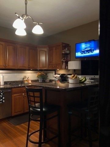 Interior, Kitchen, Pendant Lights, Wood Texture Flooring