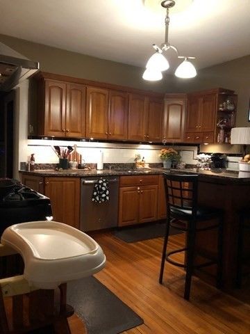 Interior, Kitchen, Pendant Lights, Wood Texture Flooring