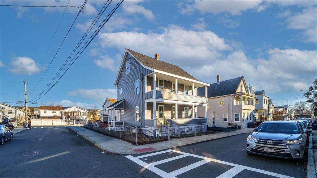 Exterior, Facade, Queen Anne Victorian