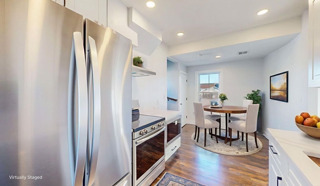 Dining room, Interior, Kitchen, Recessed Lighting, Wood Texture Flooring