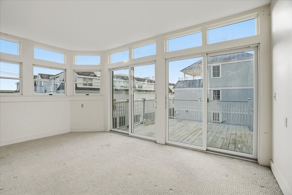 Empty room, Interior, Sun Room