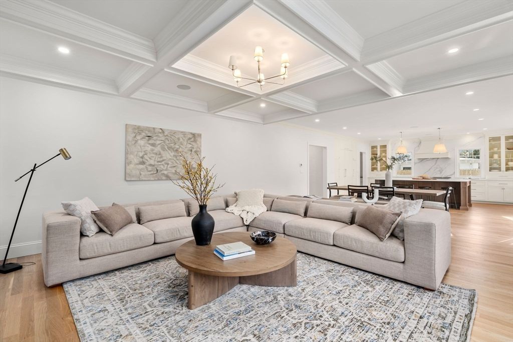 Chandelier, Dining room, Interior, Living room, Pendant Lights, Recessed Lighting, Wood Texture Flooring