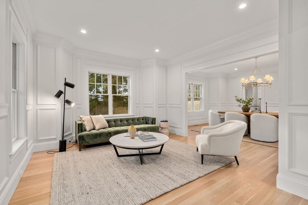 Chandelier, Dining room, Interior, Living room, Recessed Lighting, Wood Texture Flooring