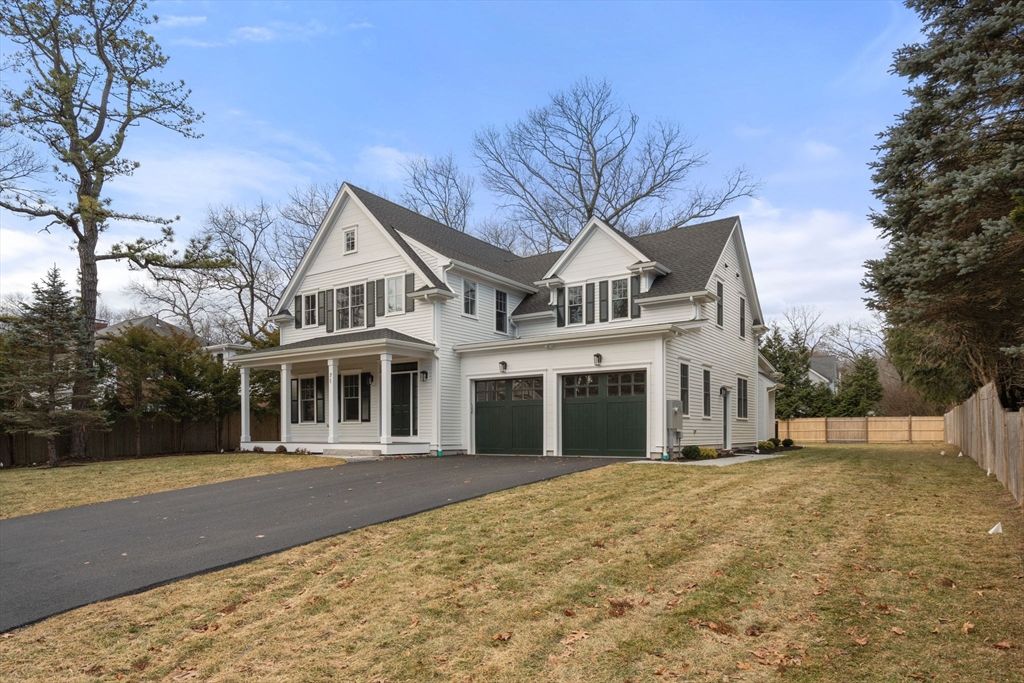 Attached, Exterior, Facade, Farmhouse
