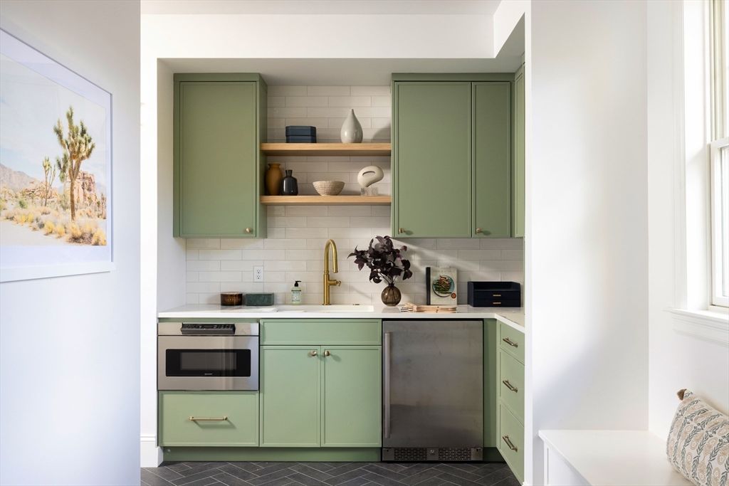 Interior, Kitchen, Stainless Steel Appliances